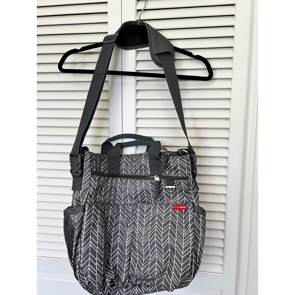 Skip Hop Diaper Bag Grey Chevron Crossbody Stroller Clips